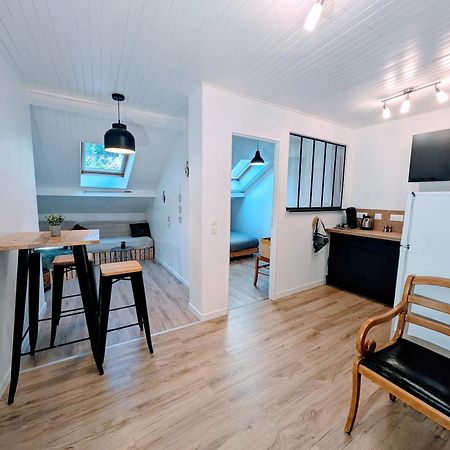Sous La Tour Apartamento Poligny  Exterior foto
