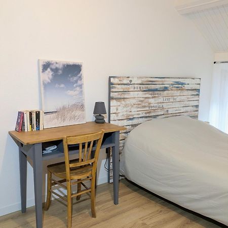 Sous La Tour Apartamento Poligny  Exterior foto