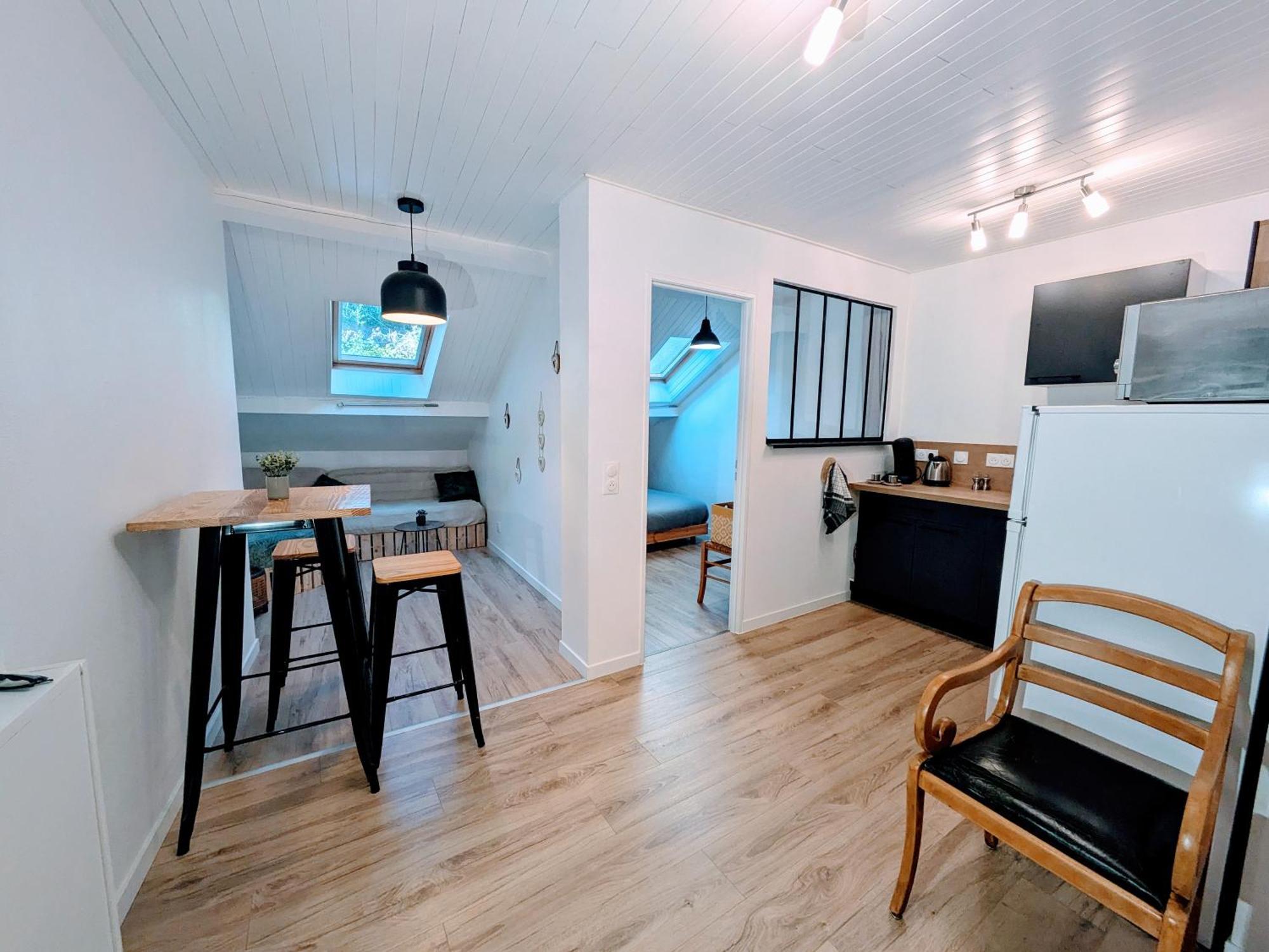 Sous La Tour Apartamento Poligny  Exterior foto